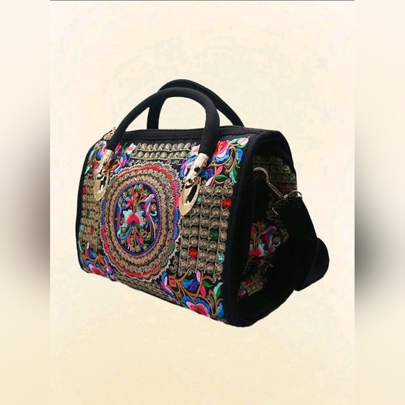 New Embroidered Handbag - Picture 1 of 5